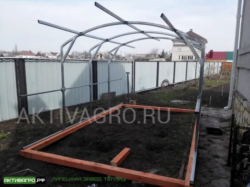 Теплица Ударница Благодатная, ширина 2.5 м, труба 40х20 Теплица Ударница Благодатная, ширина 2.5 м, труба 40х20
