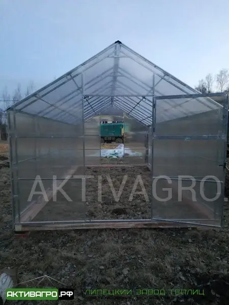 Теплица «Ударница Англичанка», ширина 2.5/3 м, труба 20х20 + 20х20 Теплица «Ударница Англичанка», ширина 2.5/3 м, труба 20х20 + 20х20