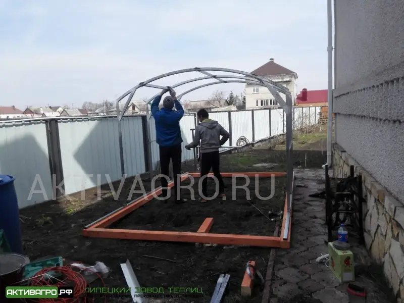 Теплица Ударница Благодатная, ширина 2.5 м, труба 40х20 Теплица Ударница Благодатная, ширина 2.5 м, труба 40х20